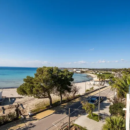 Gaudi - Vicens بيت للعطل