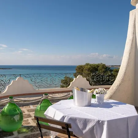 Gaudi - Vicens Holiday home Sant Isidoro (Apulia)